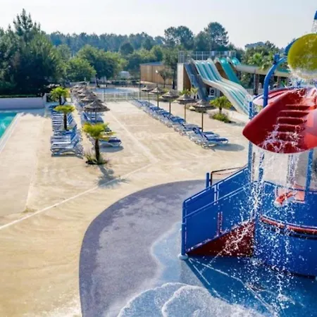 Campeggio Mh 229 2 Et 1 Salle De Bain Dans 4 étoiles Avec Parc Aquatique *