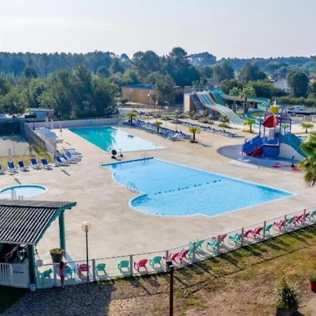 אתר קמפינג Mh 229 2 Et 1 Salle De Bain Dans 4 Etoiles Avec Parc Aquatique *